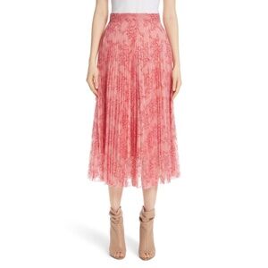 Burberry Wilton Pleated lace skirt size 6